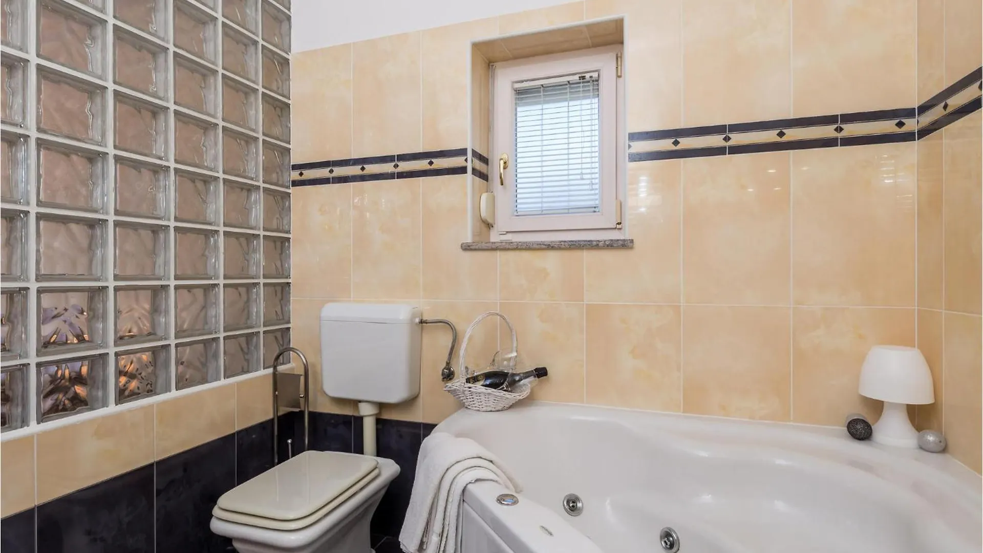 Awesome Home In Smrika With Outdoor Swimming Pool Tatil Evi
